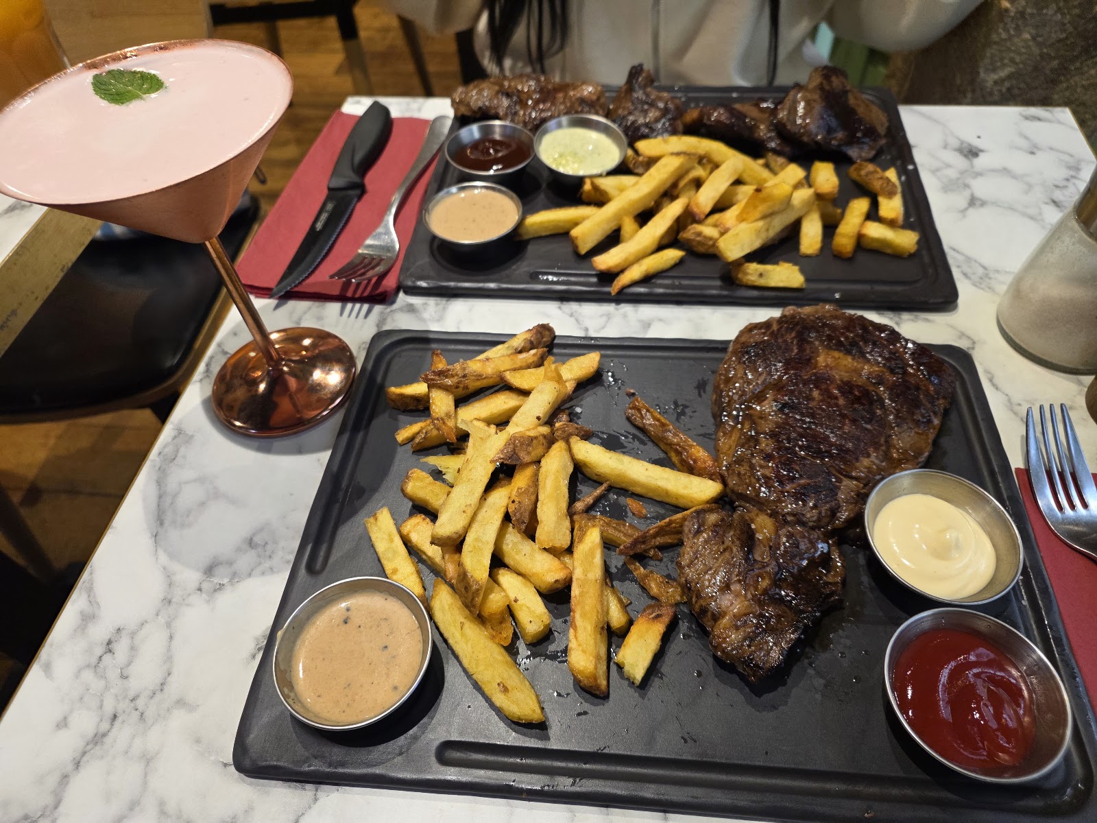 Restaurant Le Beef Steakhouse Brasserie Bar à Paris, France — photo 2