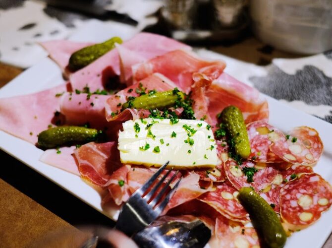 Restaurant Le Bivouac à Chamonix-Mont-Blanc, France