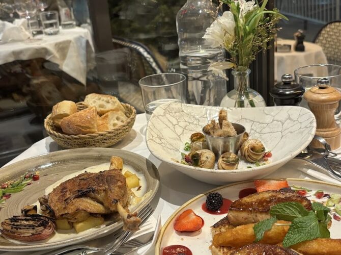 Restaurant Le Carré Élysée à Paris, France