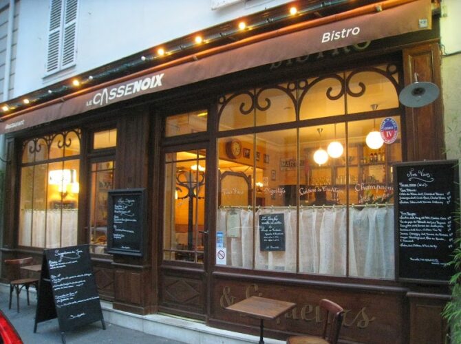 Restaurant Le CasseNoix à Paris, France