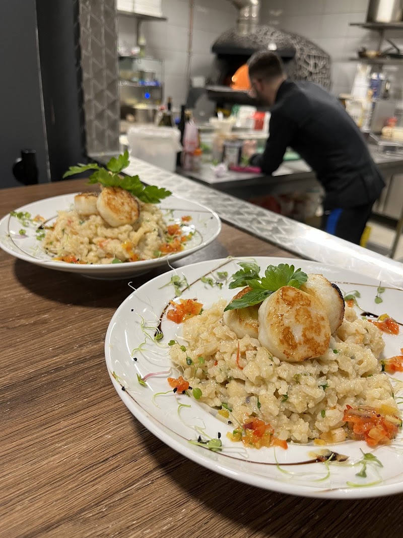 Restaurant Le Chic ( Maison OZ) à Pontault-Combault, France