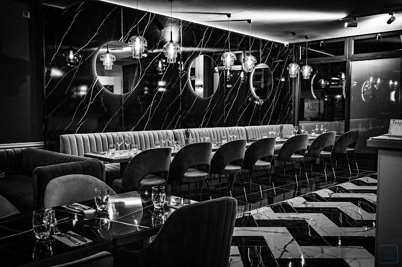 Restaurant Le Chic ( Maison OZ) à Pontault-Combault, France