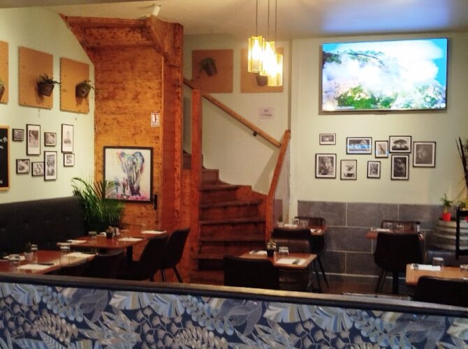 Restaurant Le comptoir d’Italie .place de Gordes. à Grenoble, France