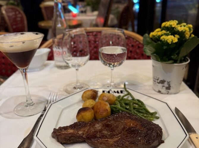 Restaurant Le Dôme Montparnasse à Paris, France