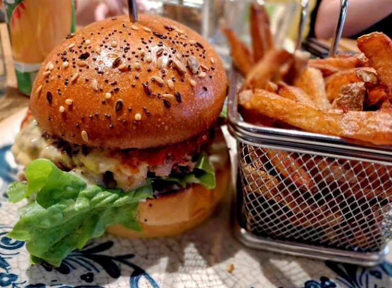 Le Frenchy Resto – Restaurant & Burgers maison à Tours, France — photo 1