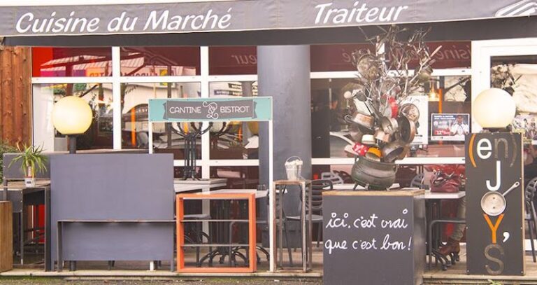 Restaurant Le Joy&rsquo;s Café à Boé, France — photo 1