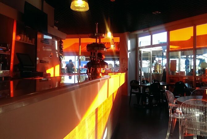 Restaurant Le Joy’s Café à Boé, France