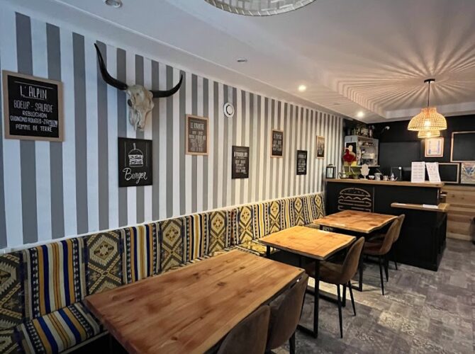 Restaurant LE KARAKTERE BURGERS ( Boeuf halal / Poulet / végétarien / Végane ) à Gap, France