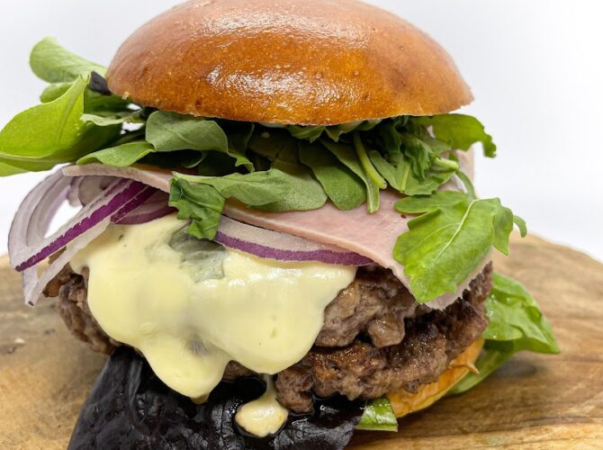 Restaurant LE KARAKTERE BURGERS ( Boeuf halal / Poulet / végétarien / Végane ) à Gap, France