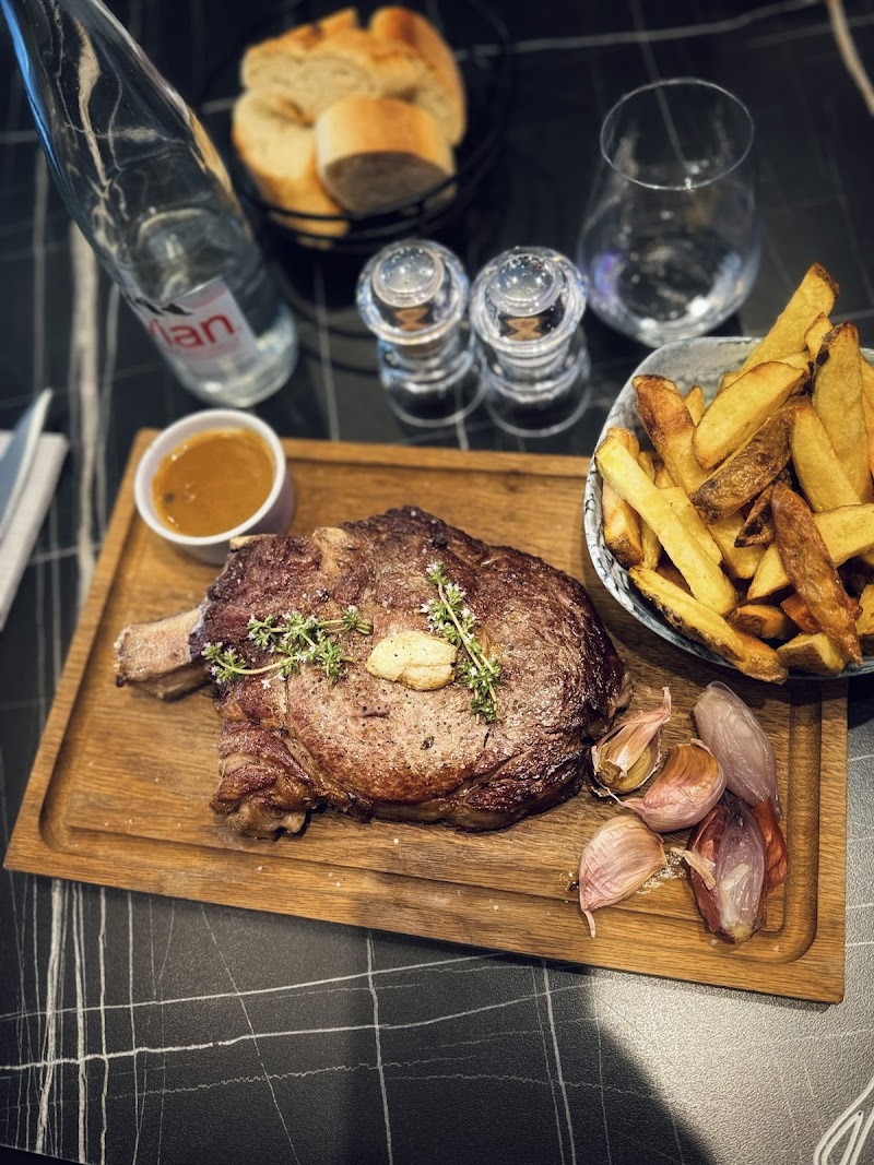 Le Kuzu Restaurant Brasserie à Villejuif, France