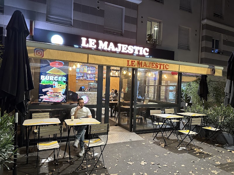 Restaurant Le Majestic à Villejuif, France