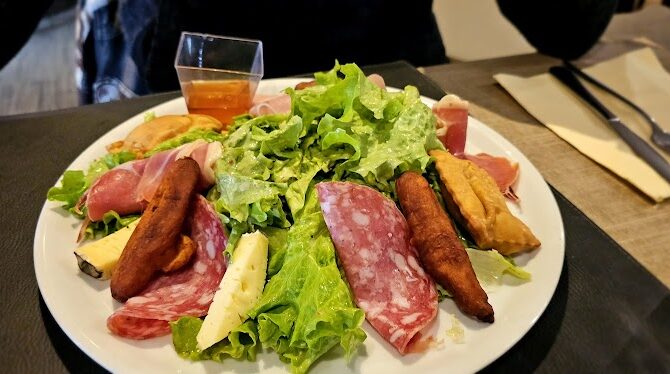 Restaurant Le Mas d’Estello à Tallard, France