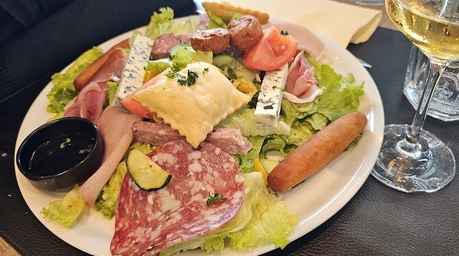 Restaurant Le Mas d’Estello à Tallard, France