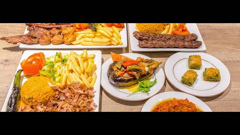 Restaurant Le Mondial – Meilleur kebab de Paris à Paris, France