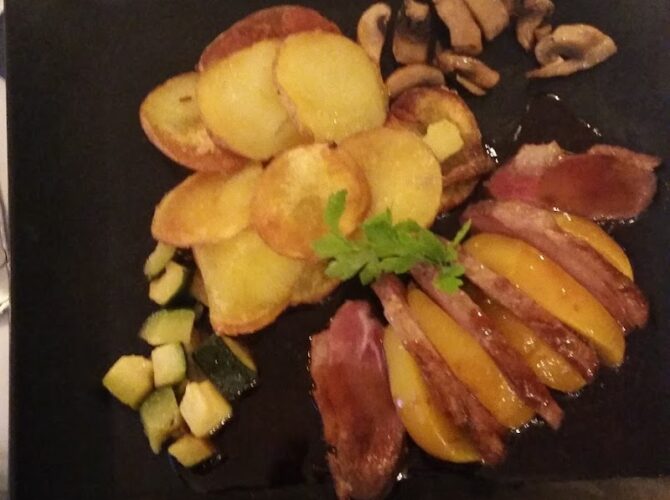 Restaurant Le Murier à Paris, France