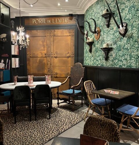 Restaurant Le Murmure Fracassant à Paris, France