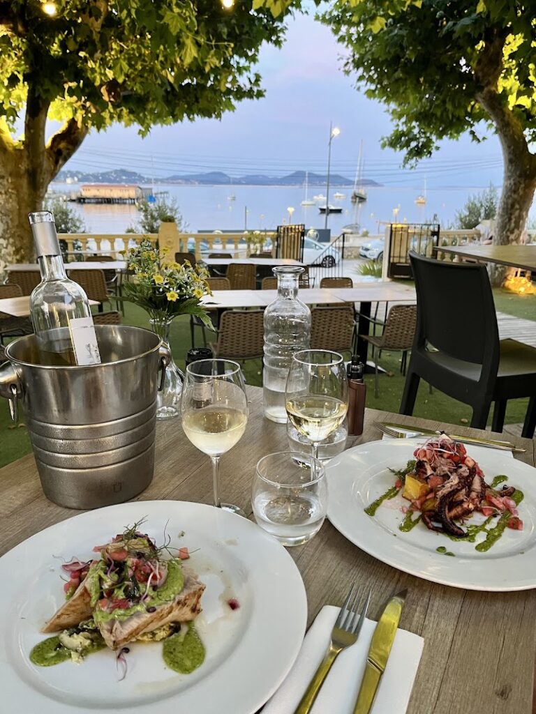 Restaurant Le Père Louis à La Seyne-sur-Mer, France — photo 1