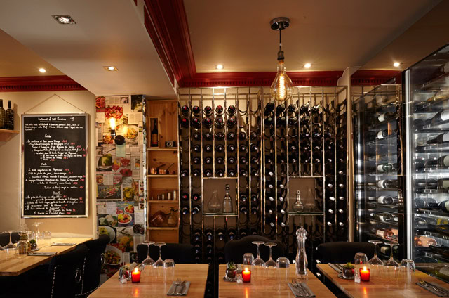 Restaurant Le Petit Commines à Paris, France