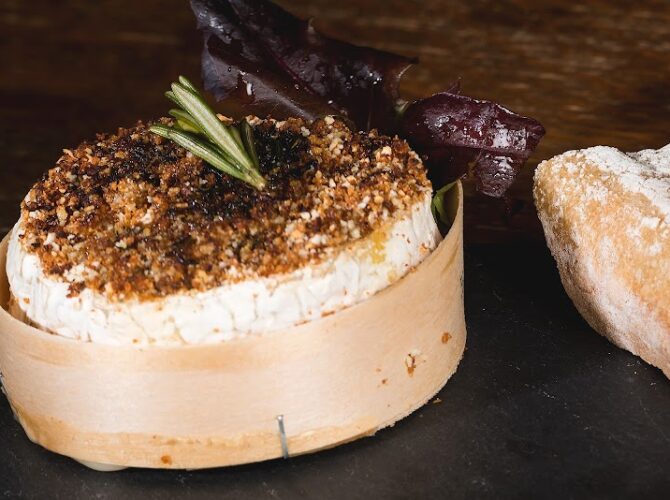 Restaurant Le Petit Pontoise à Paris, France