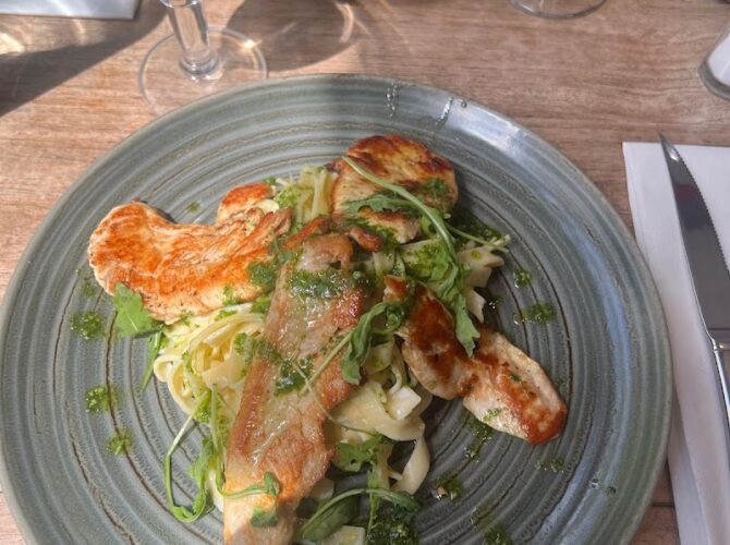 Restaurant Le P’tit Gavroche paris à Paris, France