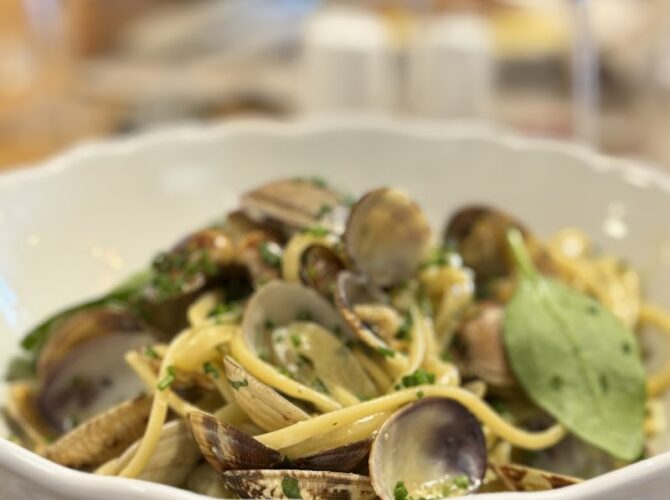 Le Restaurant de Notre Dame de la Garde à Marseille, France