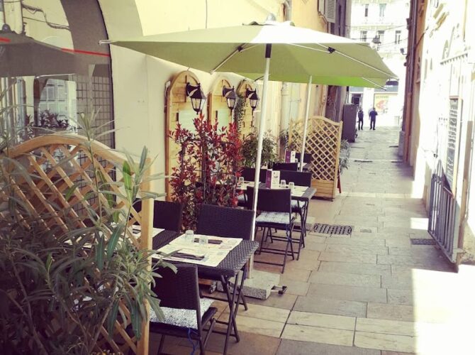 Restaurant Le Resto des Artistes à Toulon, France