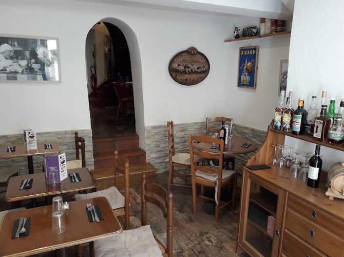 Restaurant Le Resto des Artistes à Toulon, France