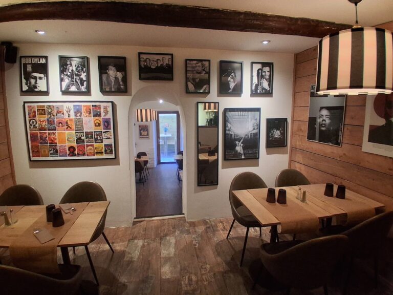 Restaurant Le Resto des Artistes à Toulon, France