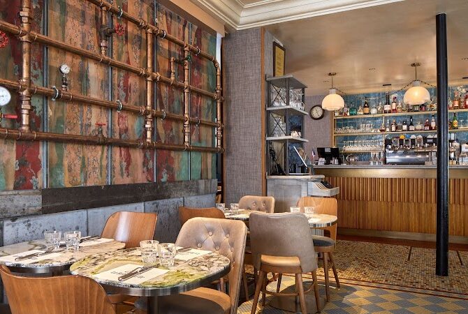 Le Robinet d’Or Restaurant & Bar Canal Saint Martin à Paris, France