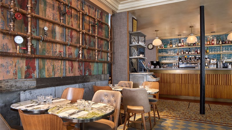 Le Robinet d’Or Restaurant & Bar Canal Saint Martin à Paris, France