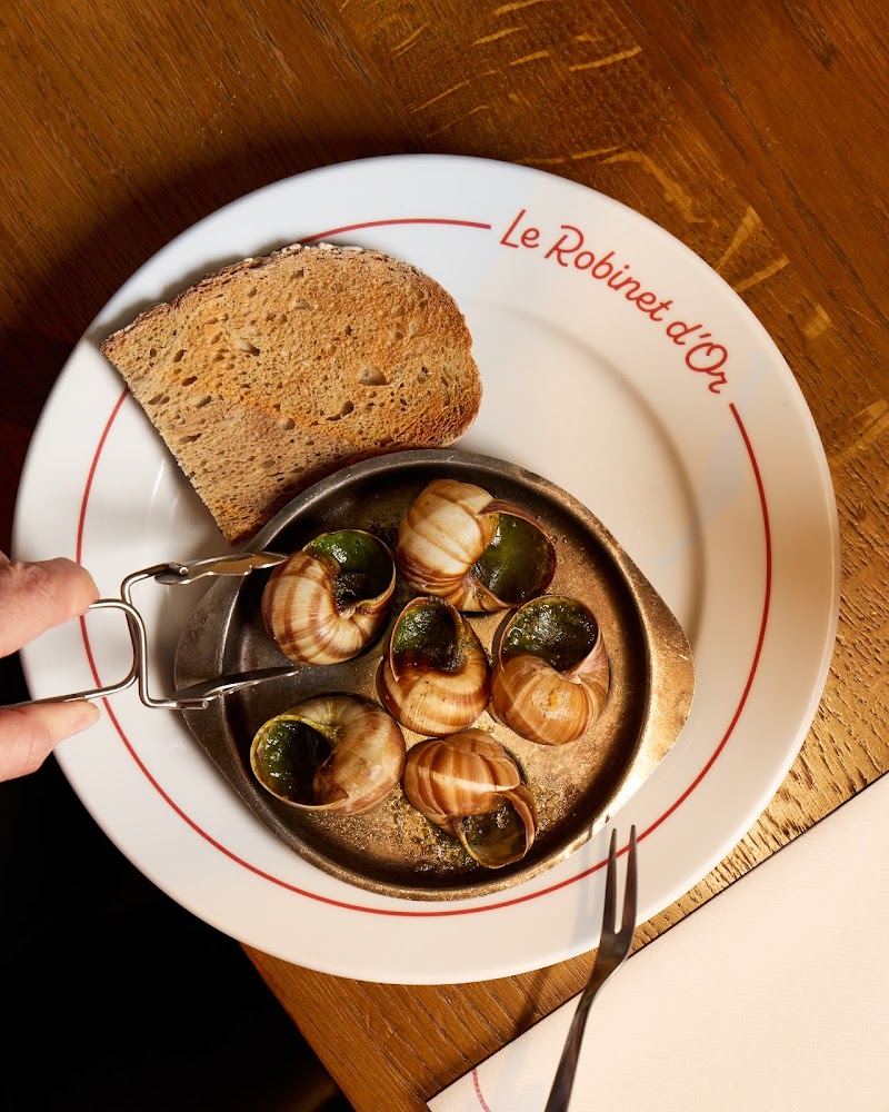 Le Robinet d’Or Restaurant & Bar Canal Saint Martin à Paris, France