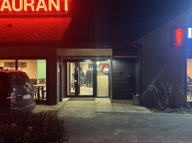 Restaurant Le Roi Kebab à Fleury-Mérogis, France