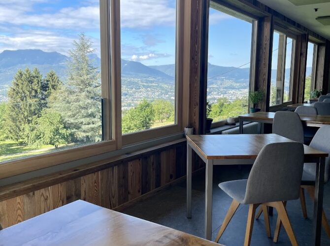 Restaurant Le Saint Jean à Saint-Jean-d'Arvey, France