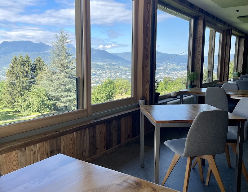 Restaurant Le Saint Jean à Saint-Jean-d'Arvey, France