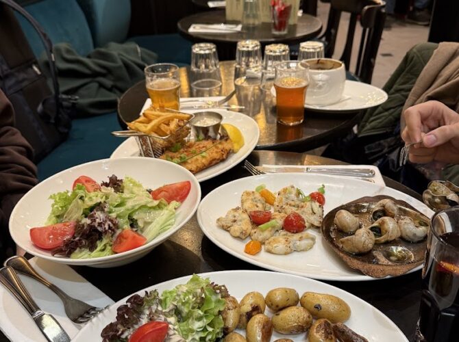 Restaurant Le Soleil d’Or à Paris, France