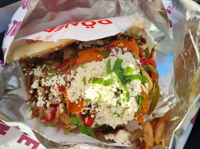 Restaurant LE TARPIN BON – Berliner Kebab – La Joliette à Marseille, France