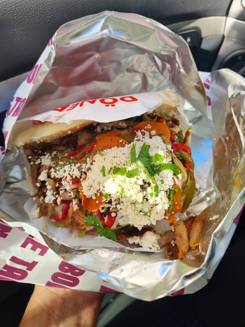 Restaurant LE TARPIN BON – Berliner Kebab – La Joliette à Marseille, France