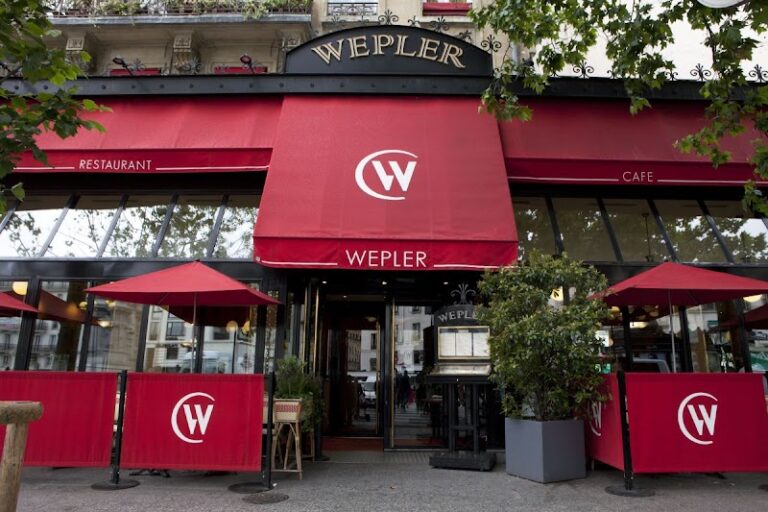 Restaurant Le Wepler à Paris, France — photo 1
