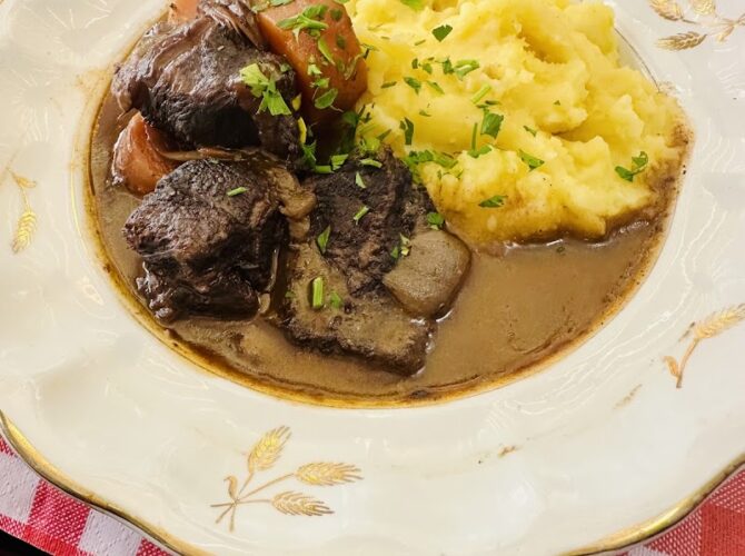 Restaurant L’Entracte (Bouillon) à Toulon, France