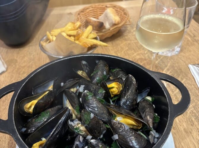 Restaurant Léon à Paris, France