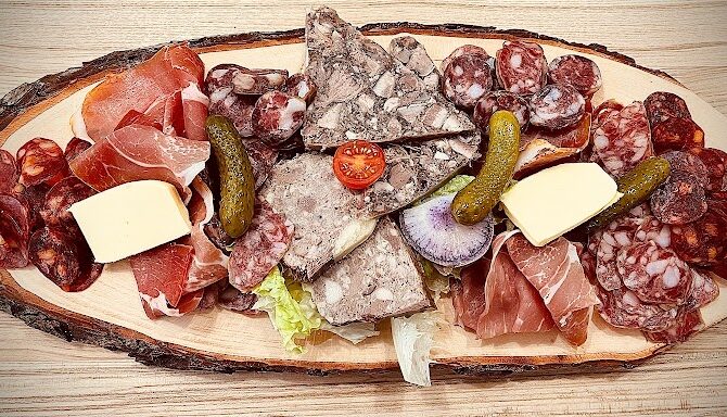 Restaurant L’ermite un air de bistrot à Pézenas, France