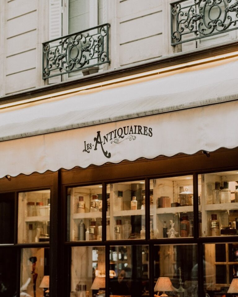 Restaurant Les Antiquaires à Paris, France — photo 1