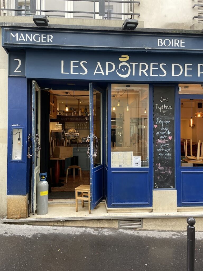 Restaurant Les Apôtres de Pigalle à Paris, France — photo 1