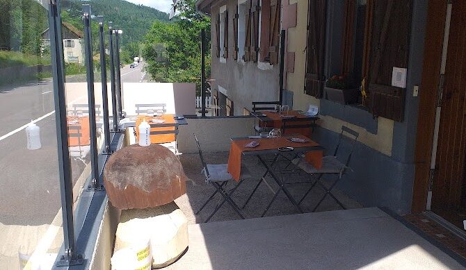 Restaurant LES AUVERNELLES à Plainfaing, France