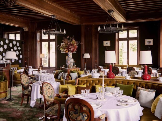 Restaurant LES CHASSES à Cernay-la-Ville, France