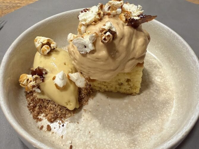 Restaurant Les Coqs à Milly-la-Forêt, France