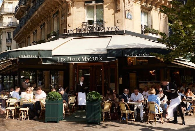 Restaurant Les Deux Magots à Paris, France