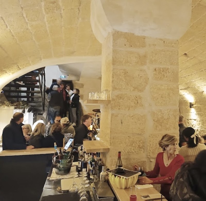 Restaurant Les Halles Mazuc à Pézenas, France