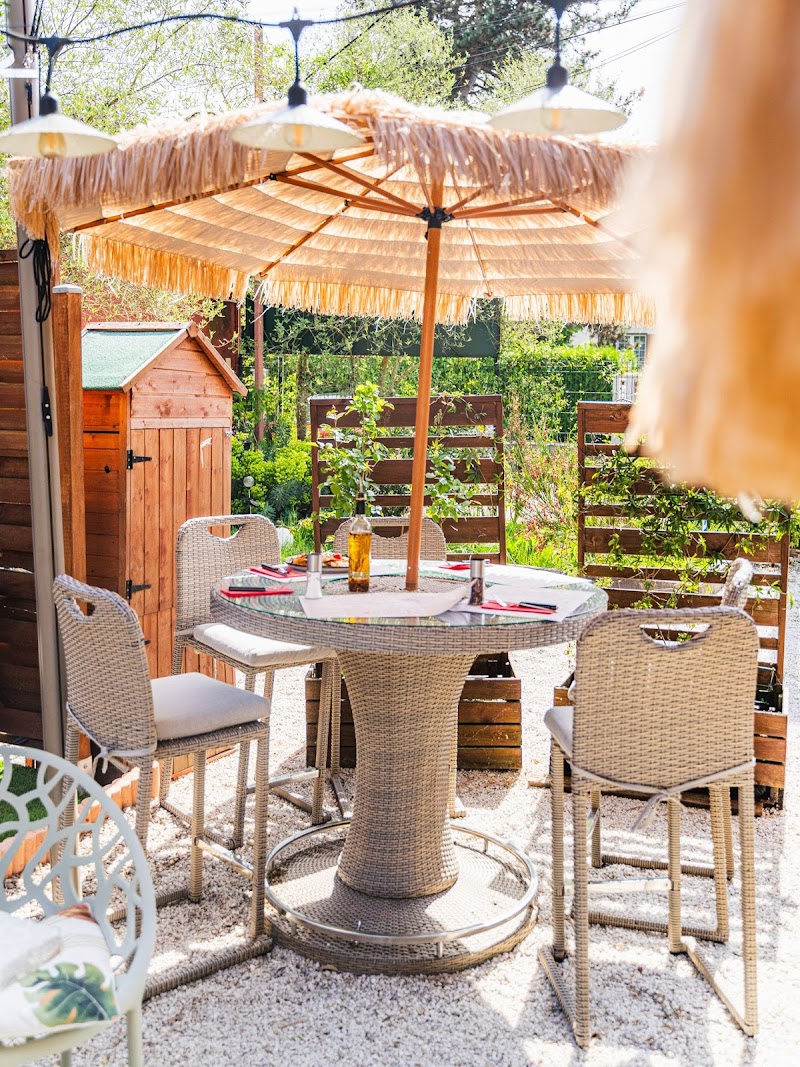 Restaurant Les Oliviers Le Plessis Trévise à Le Plessis-Trévise, France