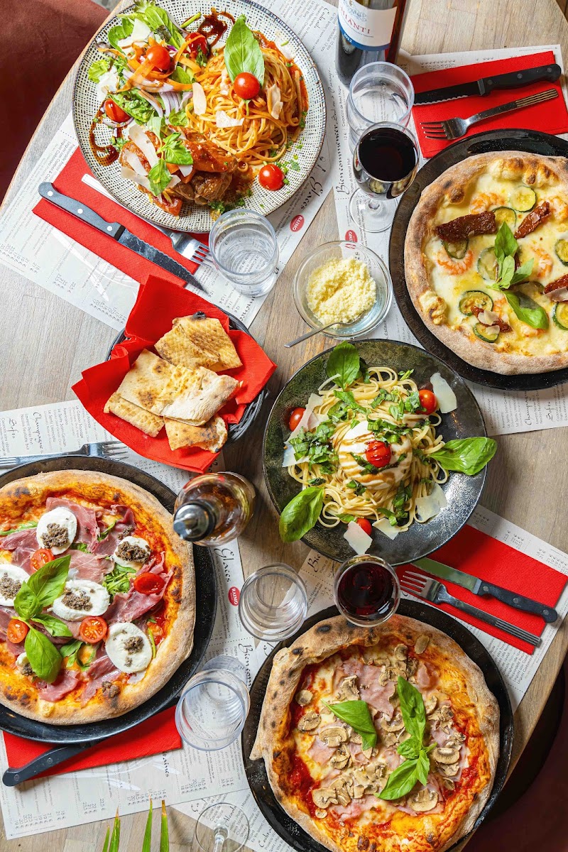 Restaurant Les Oliviers Le Plessis Trévise à Le Plessis-Trévise, France